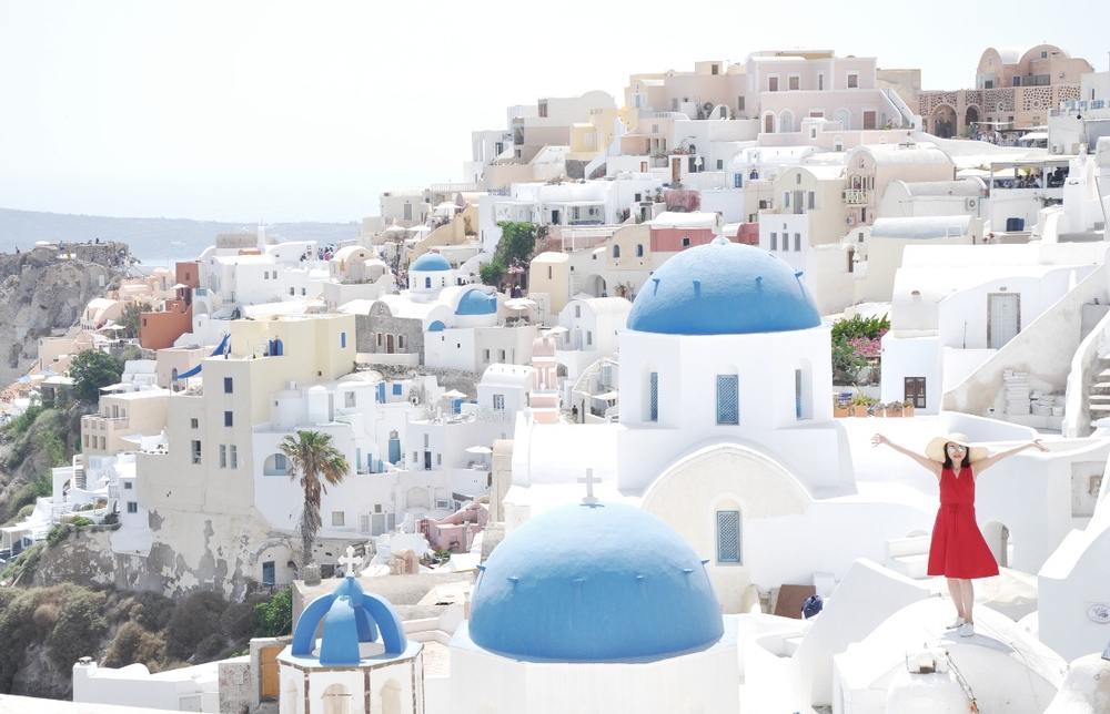 Dreamland of White Houses in Oia, Santorini